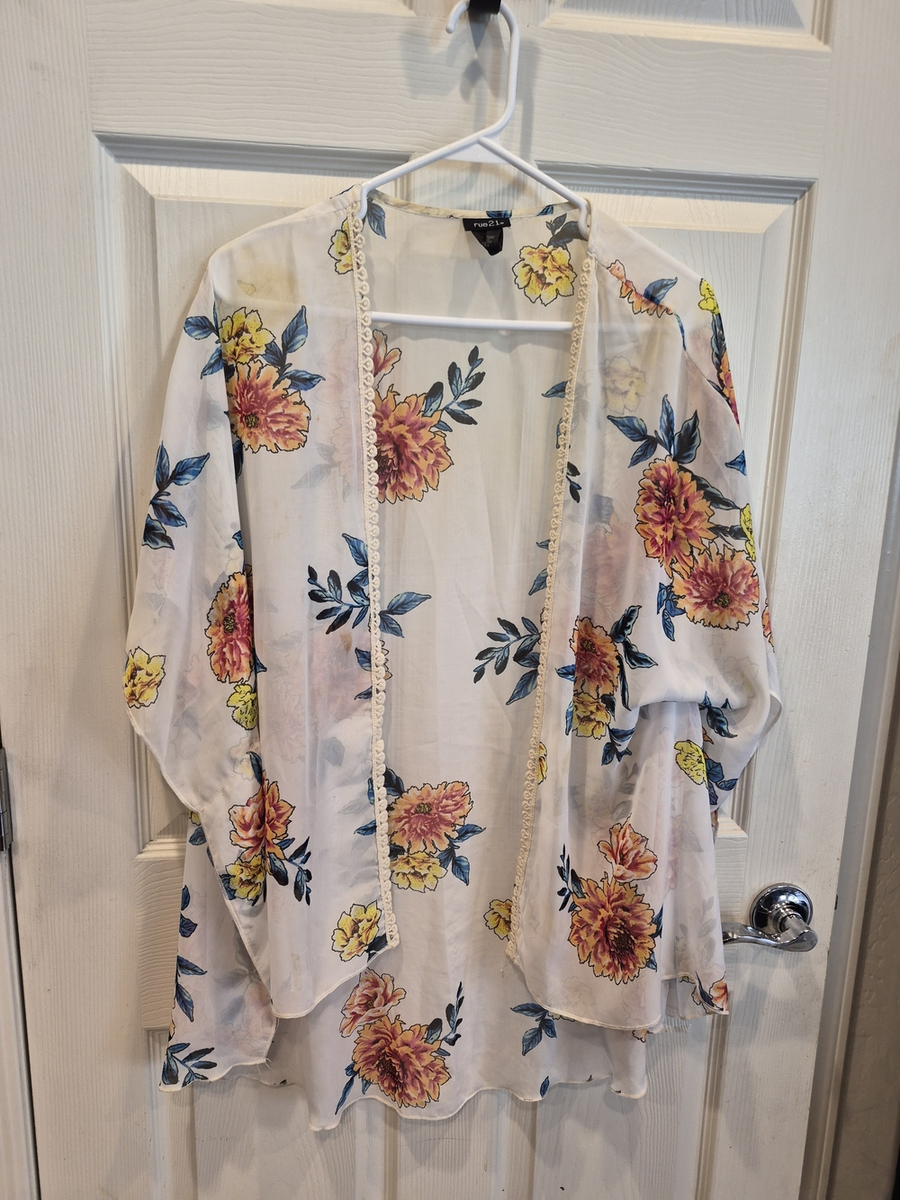 5/25 Rue21 White Sheer Floral Kimono with Yellow & Pink Blooms